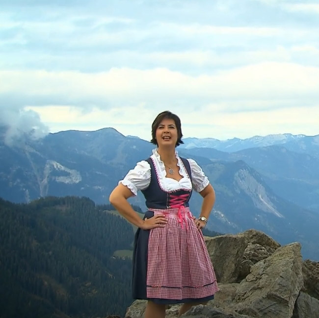 Österreichische Jodlerprinzessin Petra Böck