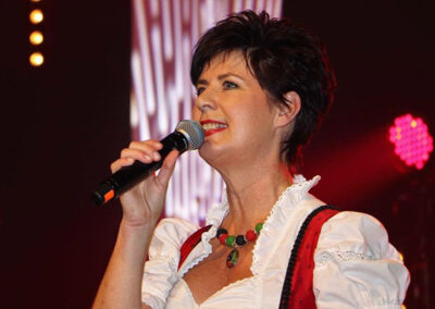 Sängerin Petra Böck: Schlager, Volksmusik, volkstümliche Musik